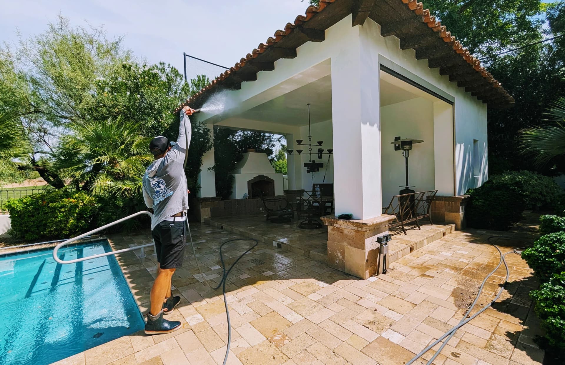 Paradise Valley House Wash Cleans Up This Stunning Outdoor Space image